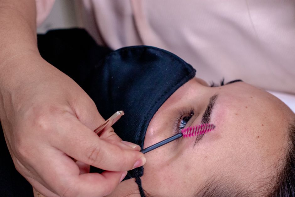 Brow Gel: The Two-Minute Face-Lifter